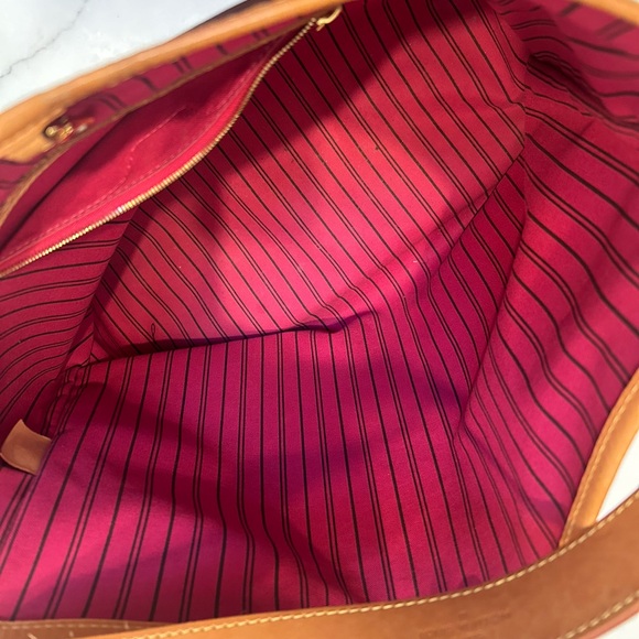 Louis Vuitton Brown Monogram Hobo Bag - Picture 8 of 8